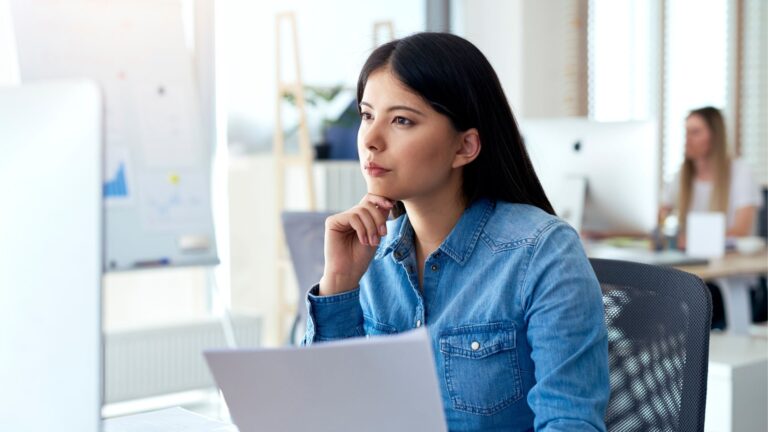 Tips Fokus Bekerja: Biar Nggak Gampang Ke-distract!